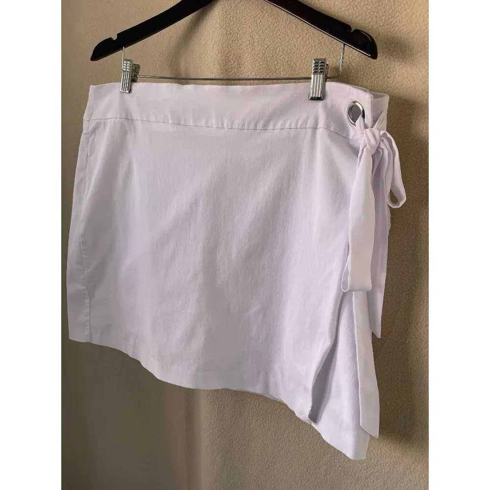 Zac & Rachel White Side Tie Wrap Around Skirt with Undershorts - 22W - Picture 3 of 12